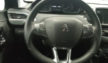 Peugeot 2008 Signature PureTech 110 S&S 6 Vel. MAN lleno