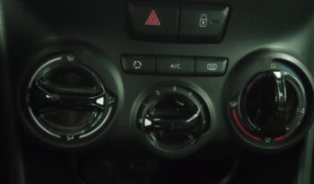 Peugeot 2008 Signature PureTech 110 S&S 6 Vel. MAN lleno