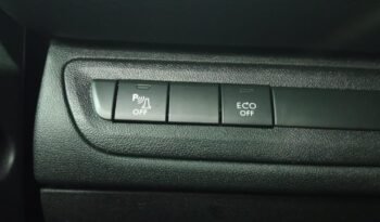 Peugeot 2008 Signature PureTech 110 S&S 6 Vel. MAN lleno