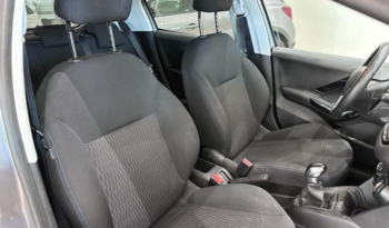 Peugeot 208  1.2L PureTech 82cv Signature lleno