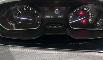 Peugeot 208  1.2L PureTech 82cv Signature lleno