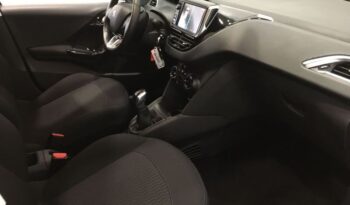 Peugeot 208  1.6 BlueHDi 73KW (100CV) STYLE lleno