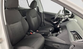 Peugeot 208 XAD Diesel 208 XAD 1.6 BlueHDI 75 lleno