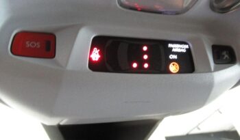 Peugeot 3008 1.2 PURETECH 96KW (130CV) ALLURE S&S lleno