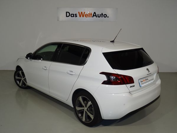 Peugeot 308 5p Allure PureTech 110 S&S