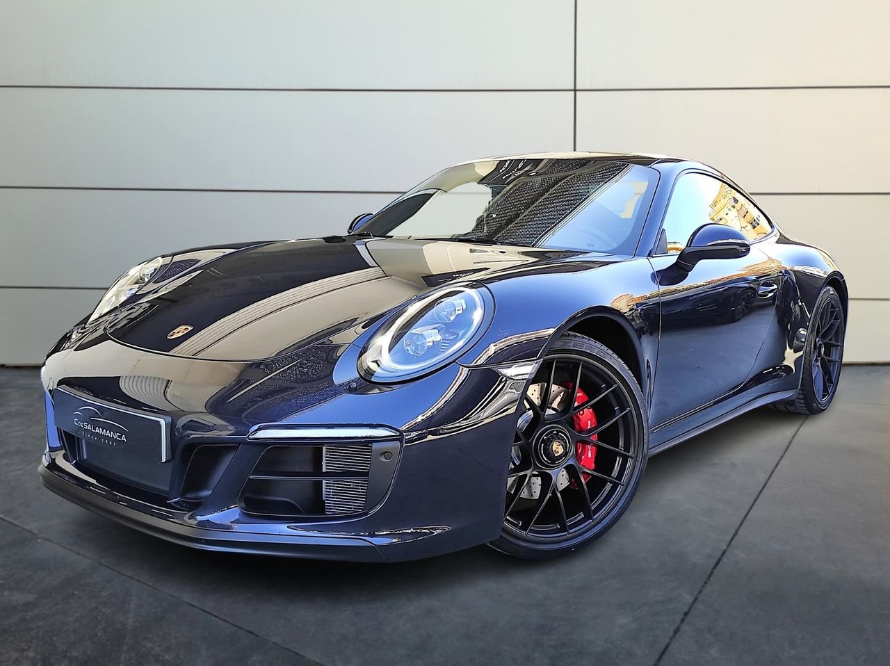 Porsche 911 Carrera 4 GTS Coupé