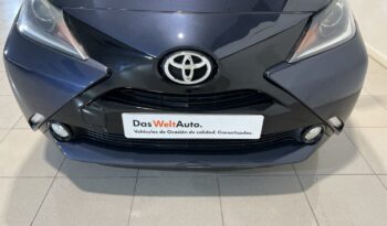 Toyota Aygo 70 x-play lleno