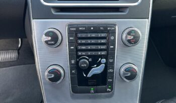 Volvo V60 2.0 D3 MOMENTUM AUTO 150 5P lleno