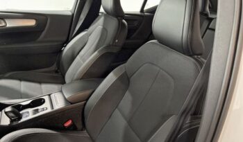 Volvo XC40 2.0 D3 Momentum Auto lleno