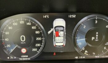 Volvo XC40 2.0 D3 Momentum Auto lleno