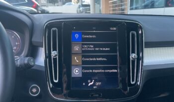 Volvo XC40 2.0 D3 MOMENTUM AUTO 5P lleno