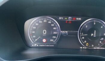 Volvo XC40 2.0 D3 MOMENTUM AUTO 5P lleno