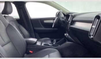 Volvo XC40 2.0 D4 AWD Momentum Auto lleno