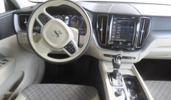 Volvo XC60 2.0 D4 AWD   Auto Momentum lleno