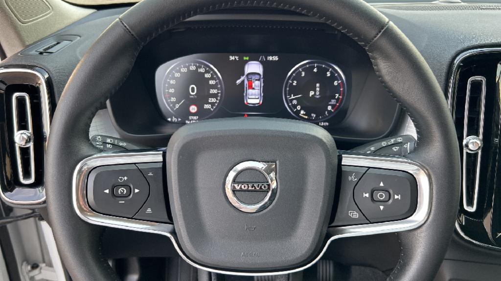 Volvo XC70 T4 MOM AUT AC120D126 lleno