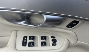 Volvo XC90 2.0 D5 MOMENTUM C 4WD AUTO 5P 7 Plazas lleno