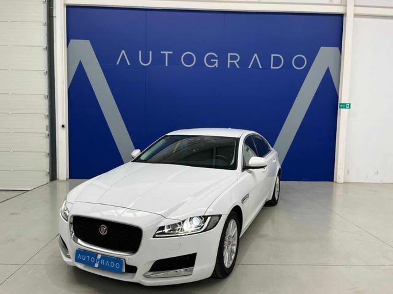 Jaguar XF 2.0 D Prestige Auto 132 kW (180 CV)