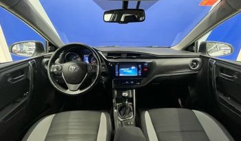 Toyota Auris 115D Touring Sports Advance 82 kW (112 CV) lleno