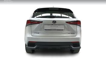 Lexus NX 2.5 300h Business Navigation 2WD lleno