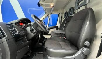 Peugeot Boxer Furgon BlueHDi 140 S&S 335 L2H2 103 kW (140 CV) lleno