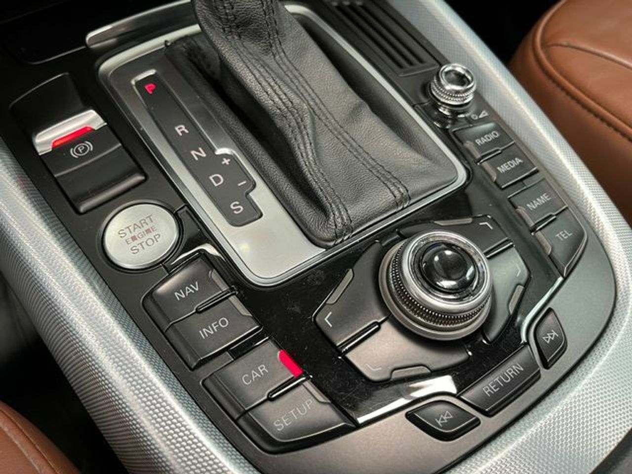 Audi Q5 3.0 TDI DPF quattro 176 kW (240 CV) S tronic lleno