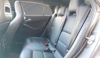 Mercedes CLA 180 Shooting Brake lleno