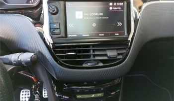 Peugeot 208 5P GT-Line 1.2L PureTech 81KW (110CV)S&S lleno