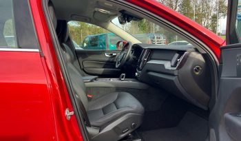 Volvo XC-60 todoterreno 2.0 B4 D CORE AUTO 5P lleno