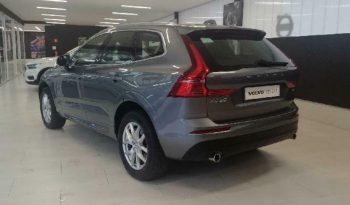 Volvo XC60 todoterreno 2.0 D4 MOMENTUM PRO AUTO 5P lleno