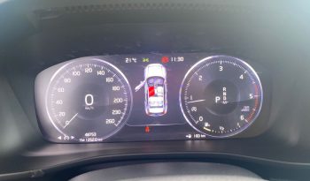 Volvo XC40 todoterreno 2.0 D3 MOMENTUM AUTO 5P lleno