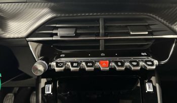 Peugeot 2008 1.2 PURETECH 100 ALLURE MIRROR LL17 RADAR AV AR lleno