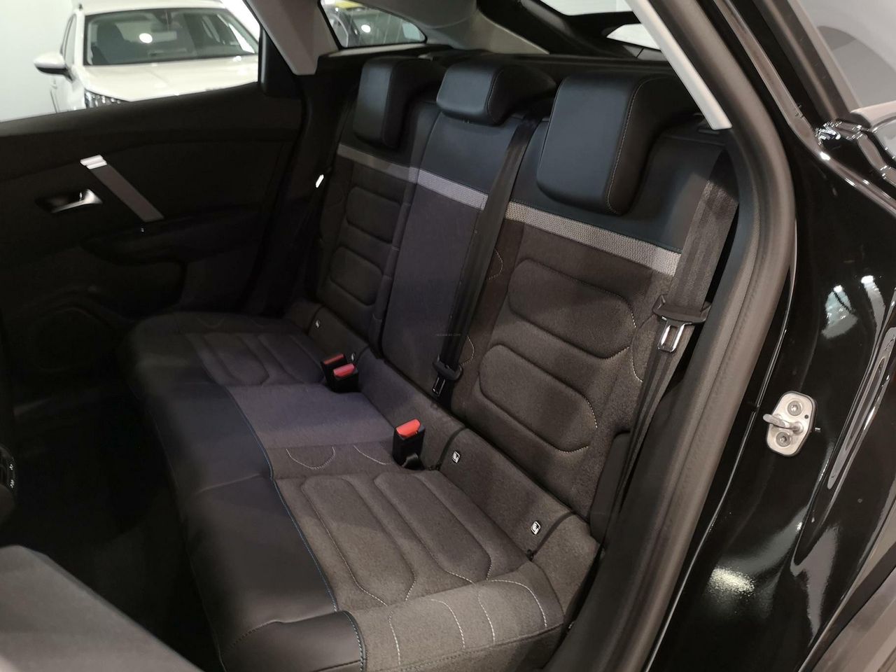 Citroën C4 1.5 BLUEHDI 130 EAT8 FEEL PACK GPS LL18 RADAR AR+CAM lleno