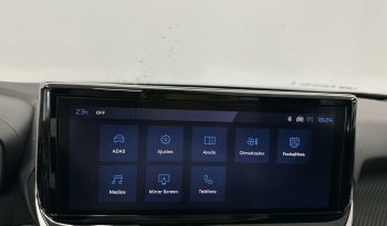 Peugeot 2008 1.2 PURETECH 130 EAT8 ALLURE GPS LL17 RADAR AV AR+CAM KEYLESS lleno