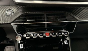 Peugeot 2008 1.2 PURETECH 130 EAT8 ALLURE GPS LL17 RADAR AV AR+CAM KEYLESS lleno