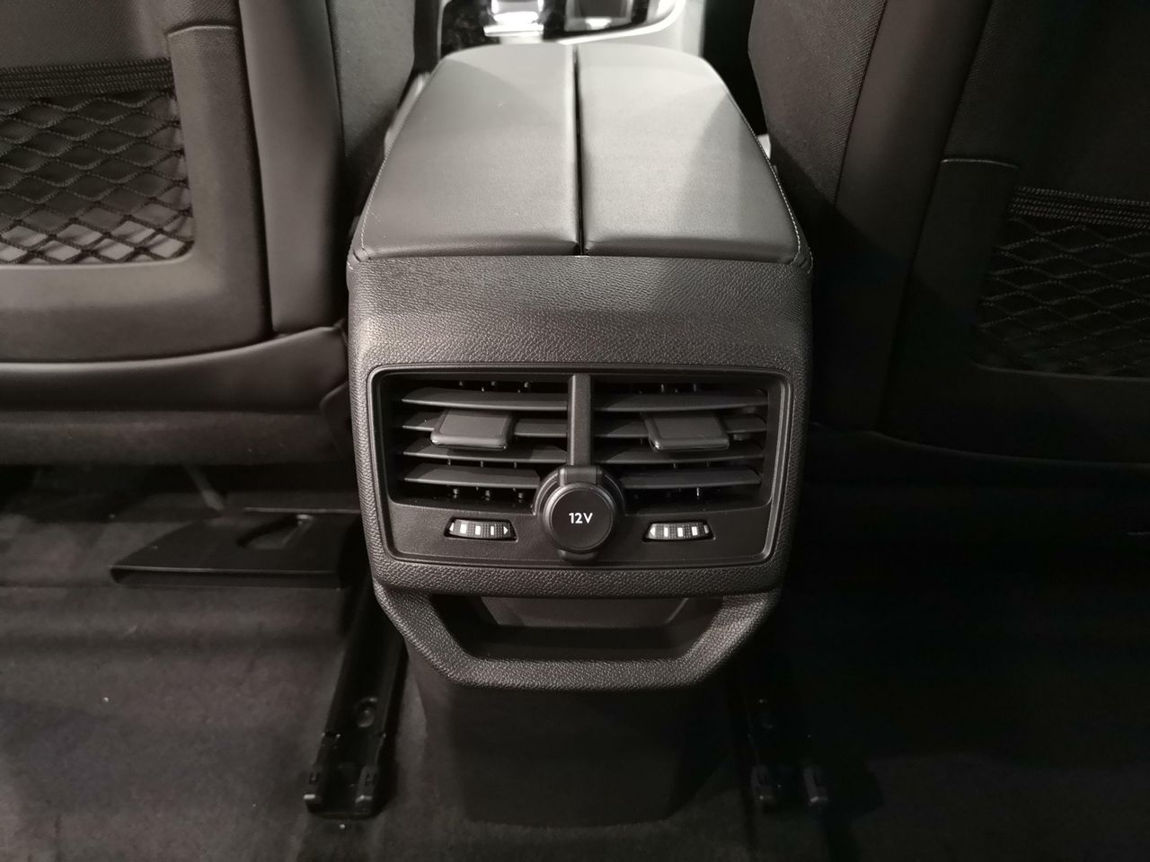 Peugeot 3008 1.2 PURETECH 130 ALLURE PACK GPS LL18 RADAR AR+CAM KEYLESS lleno