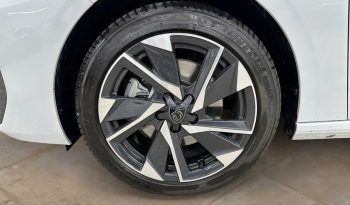 Peugeot 308 1.2 MHEV 145 E-DCS6 ALLURE GPS LL17 RADAR AV AR+CAM 360 KEYLESS lleno