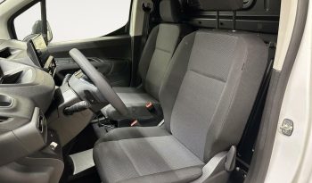 Peugeot Partner N BEV 50KWH 136 800KG STANDARD MIRROR RADAR AR CARGA 11KW lleno