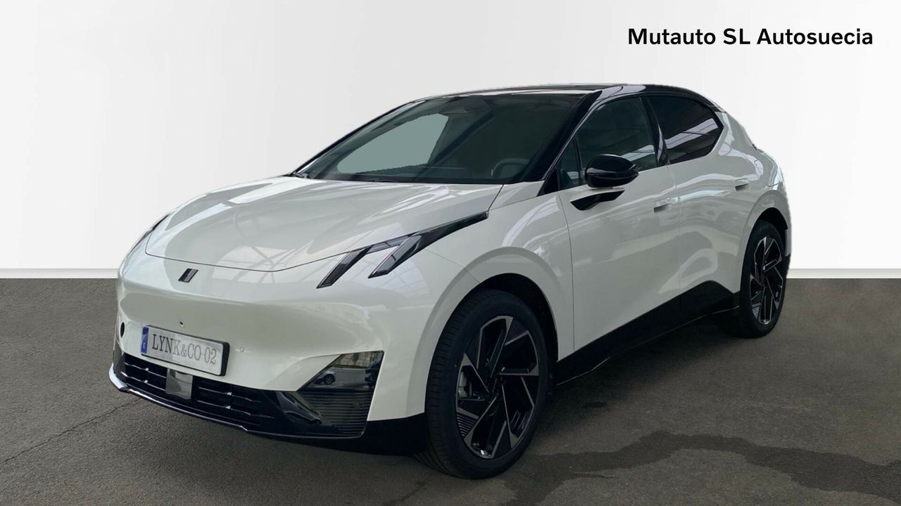 Lynk & Co 02 todoterreno BEV 66KWH MORE 5P