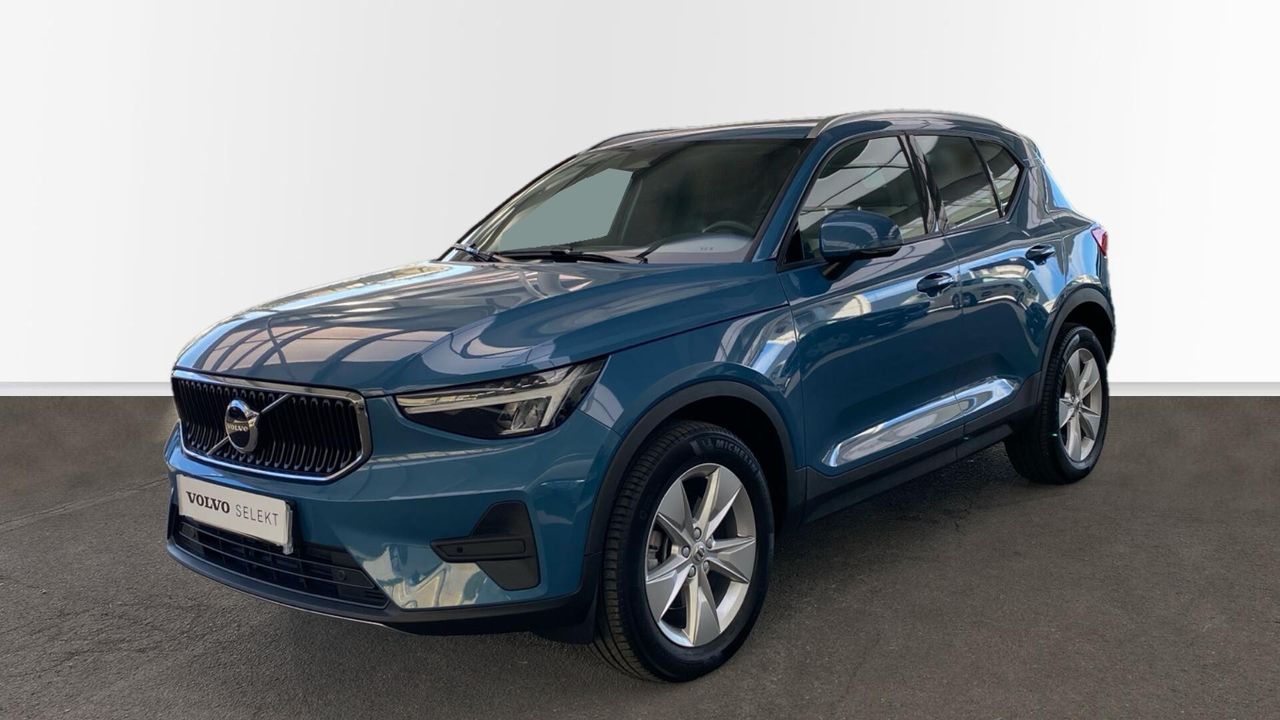 Volvo XC40 Core, B3 Mild Hybrid, Gasolina