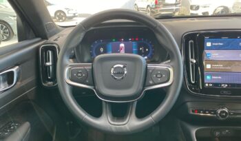 Volvo XC40 Core, B3 Mild Hybrid, Gasolina lleno