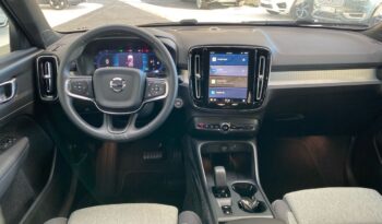 Volvo XC40 Core, B3 Mild Hybrid, Gasolina lleno