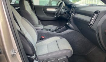 Volvo XC40 todoterreno 2.0 B3 CORE AUTO 5P lleno