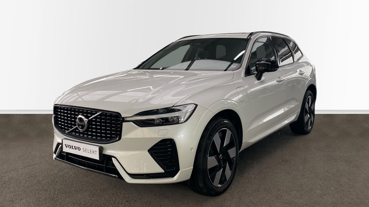 Volvo XC60 2.0 T6 RECHARGE ULTIMATE DARK AUTO 4WD 5P