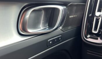 Volvo XC40 todoterreno 2.0 B3 MHEV PLUS DARK DCT 5P lleno